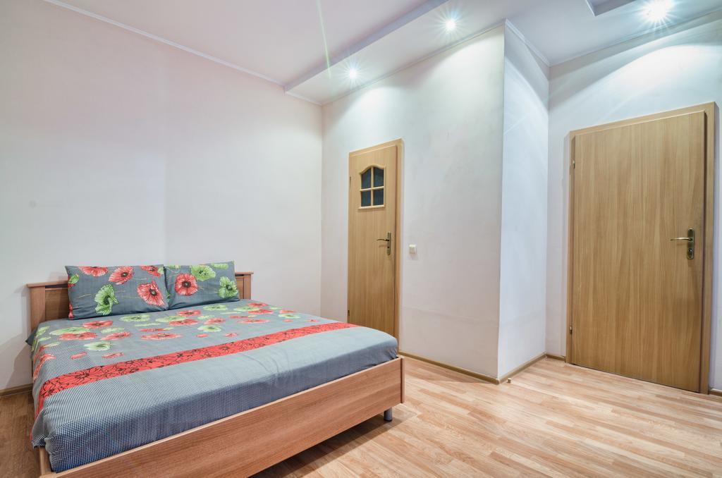 Apartamenty Lesi Ukrainky 17 Lviv Chambre photo