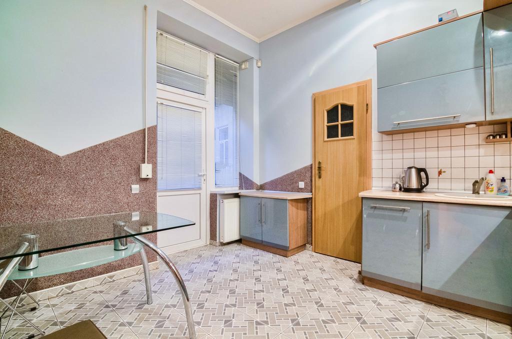 Apartamenty Lesi Ukrainky 17 Lviv Chambre photo