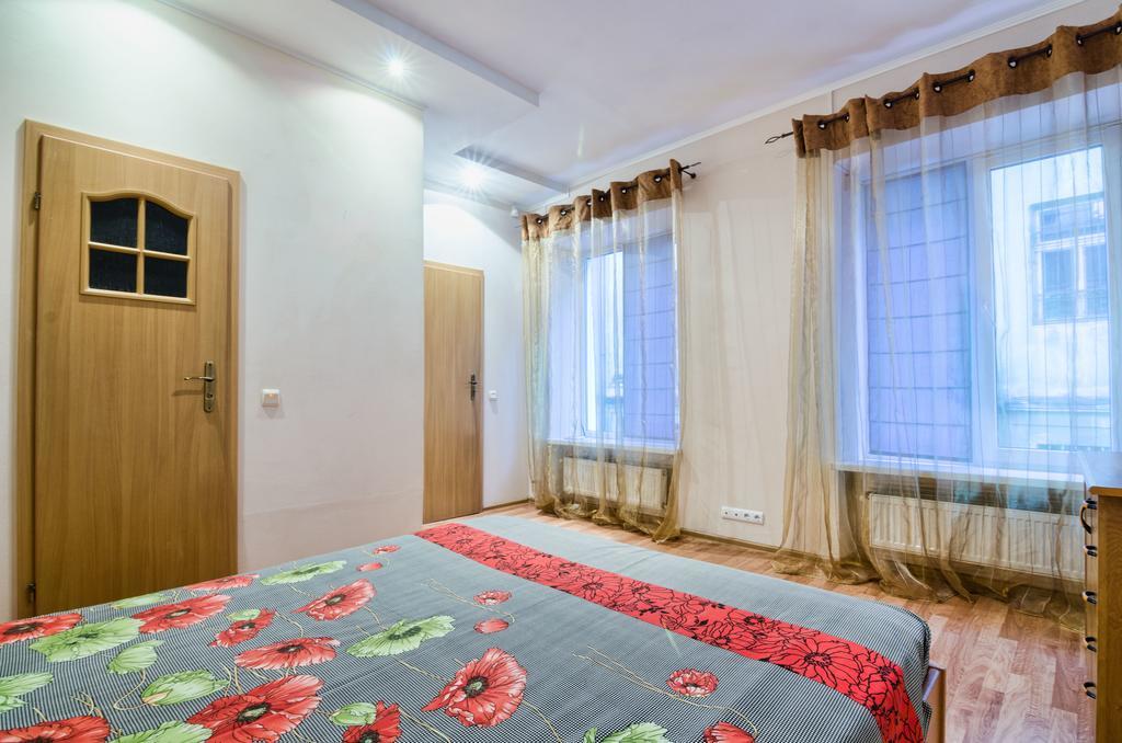 Apartamenty Lesi Ukrainky 17 Lviv Extérieur photo